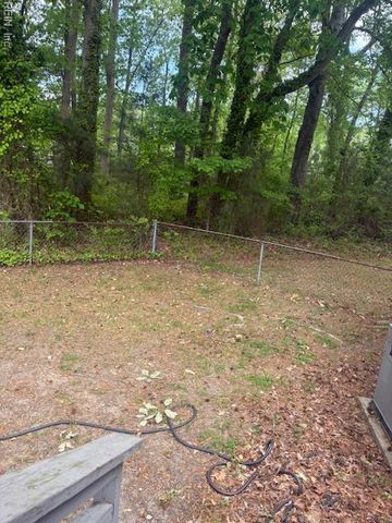 610 McLawhorne DR, Newport News, VA 23605