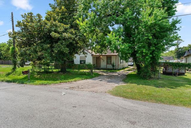 7842 Linda Vista Road, Houston, TX 77028