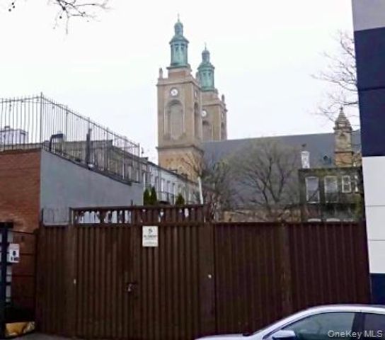 1822 Dekalb Avenue, Ridgewood, NY 11385