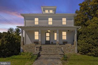 8458 W MAIN ST, Marshall, VA 20115