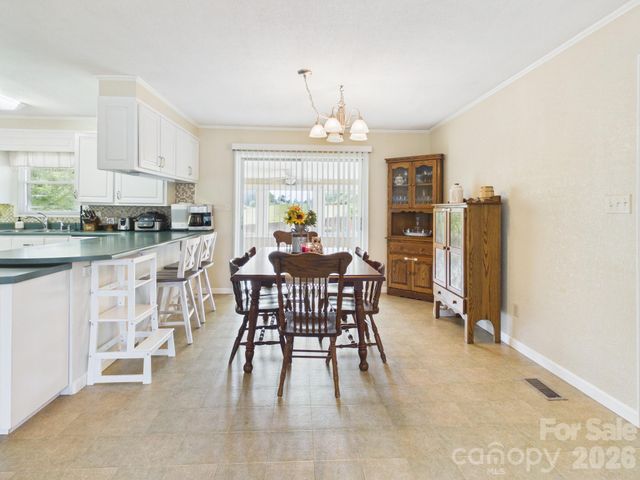 19 Pinecrest Court, Taylorsville, NC 28681