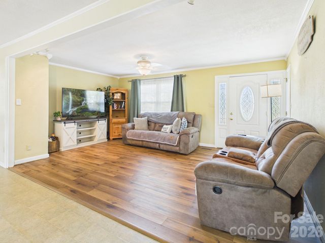 19 Pinecrest Court, Taylorsville, NC 28681