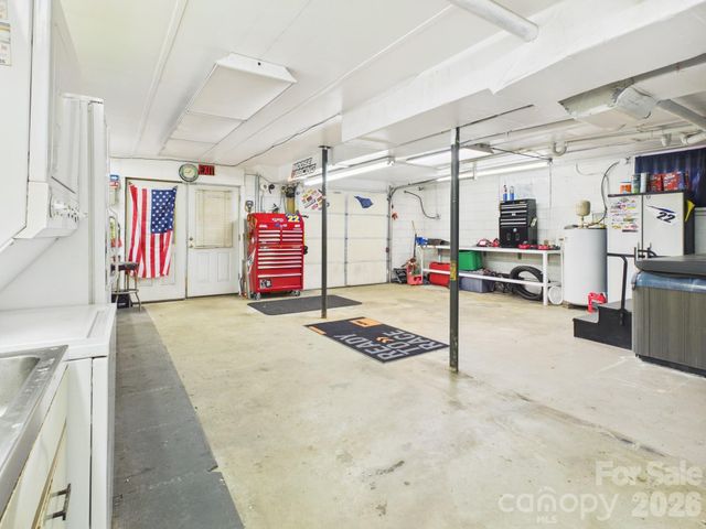 19 Pinecrest Court, Taylorsville, NC 28681