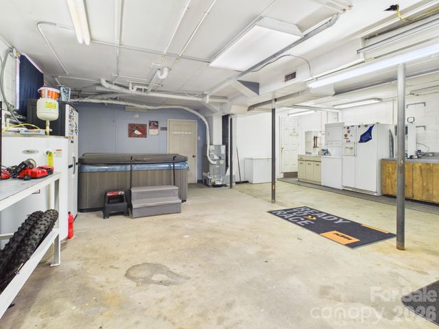 19 Pinecrest Court, Taylorsville, NC 28681