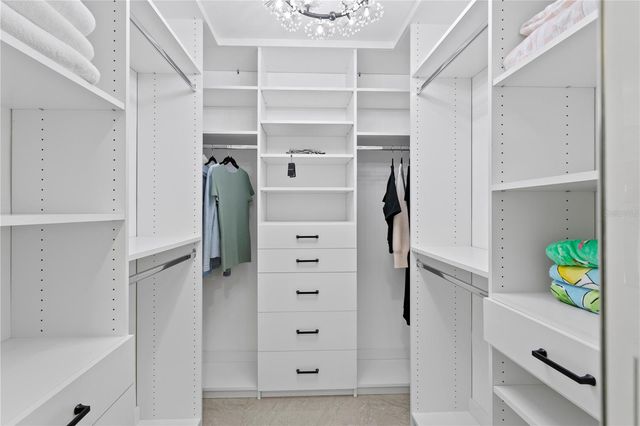 900 31ST AVENUE NE, St Petersburg, FL 33704