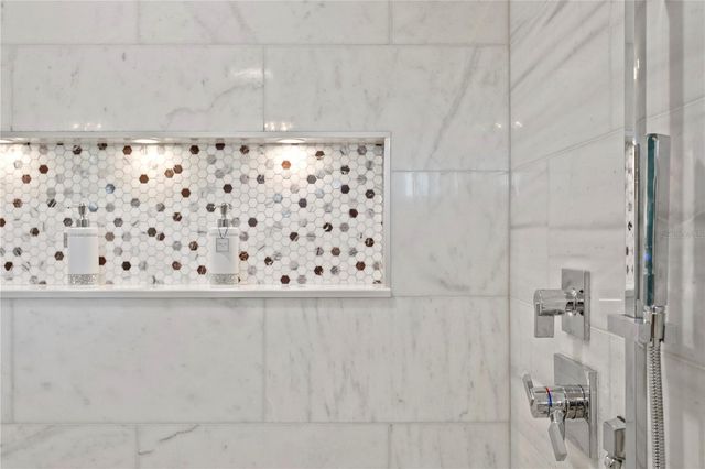 900 31ST AVENUE NE, St Petersburg, FL 33704