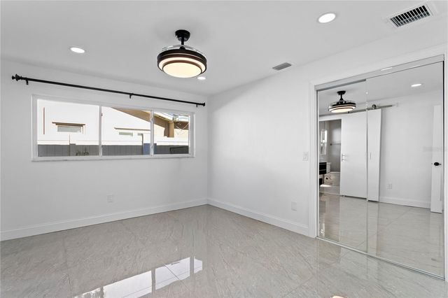 900 31ST AVENUE NE, St Petersburg, FL 33704