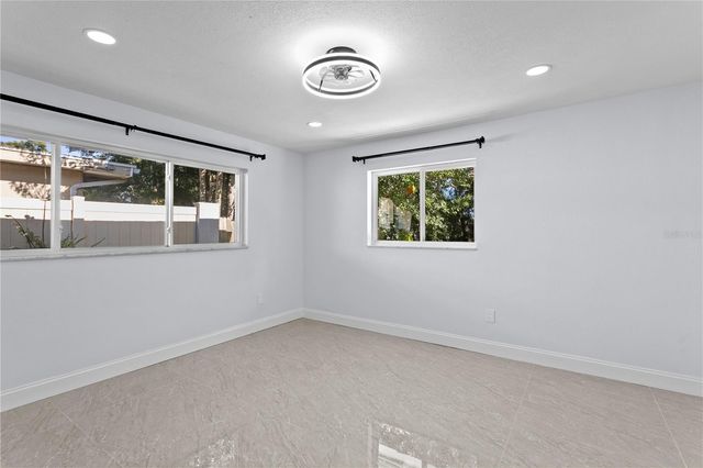 900 31ST AVENUE NE, St Petersburg, FL 33704