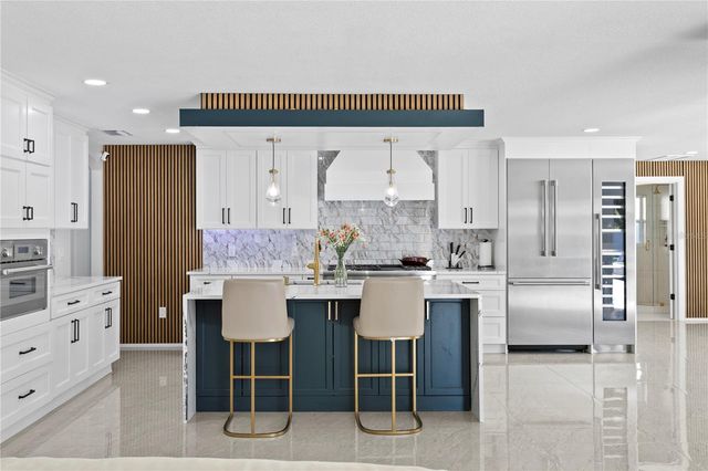 900 31ST AVENUE NE, St Petersburg, FL 33704