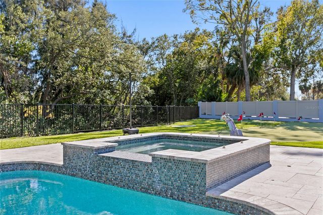 900 31ST AVENUE NE, St Petersburg, FL 33704