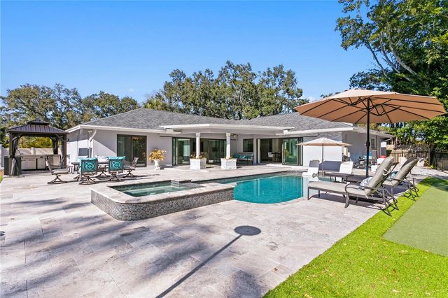 900 31ST AVENUE NE, St Petersburg, FL 33704