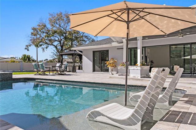 900 31ST AVENUE NE, St Petersburg, FL 33704