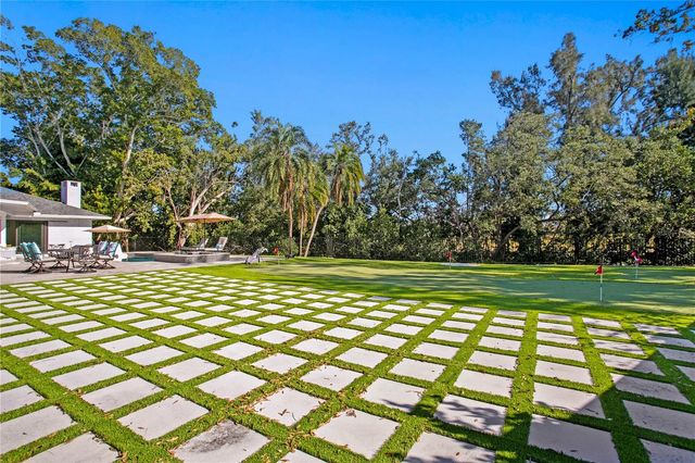 900 31ST AVENUE NE, St Petersburg, FL 33704