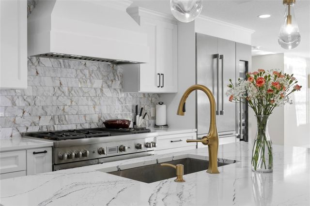 900 31ST AVENUE NE, St Petersburg, FL 33704