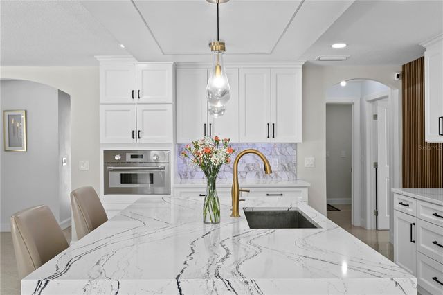 900 31ST AVENUE NE, St Petersburg, FL 33704