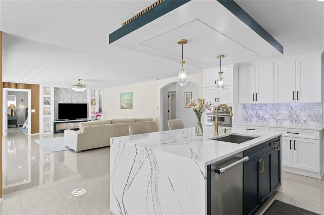 900 31ST AVENUE NE, St Petersburg, FL 33704