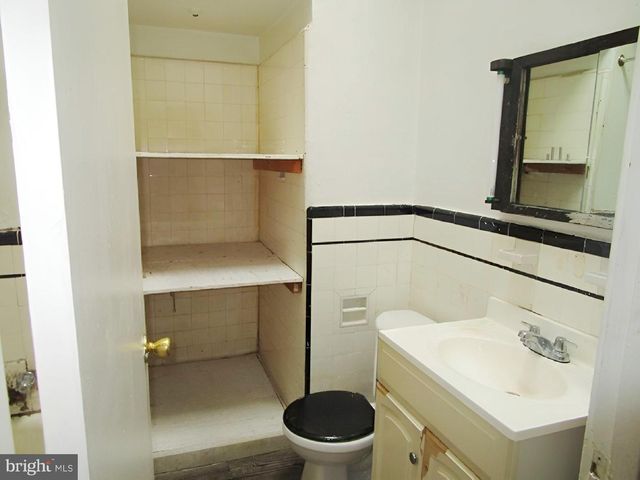6030 N MARVINE ST, Philadelphia, PA 19141