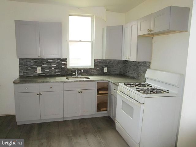 6030 N MARVINE ST, Philadelphia, PA 19141