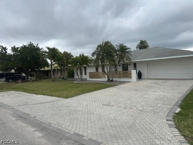 27541 Suffridge DR, Bonita Springs, FL 34135