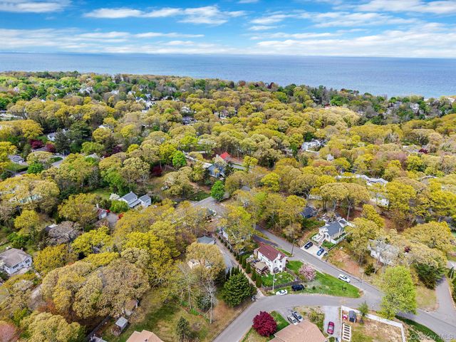 6 Satinwood Road, Rocky Point, NY 11778