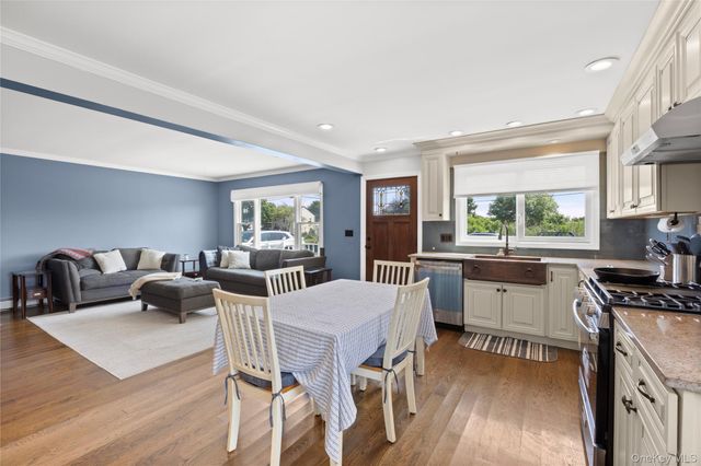 7 Edwards Drive, Shirley, NY 11967