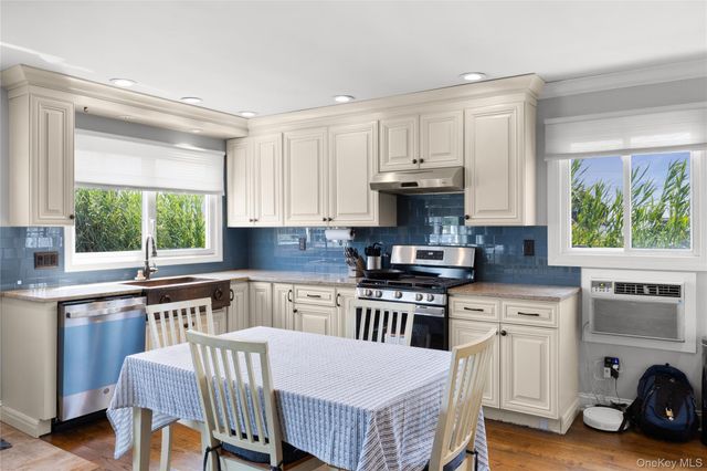 7 Edwards Drive, Shirley, NY 11967