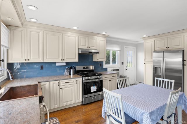 7 Edwards Drive, Shirley, NY 11967