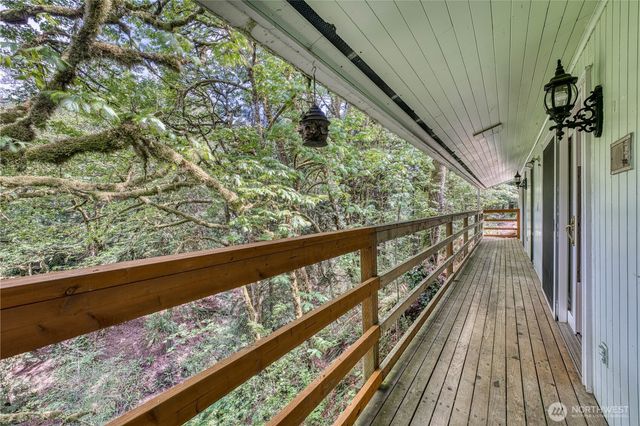 7924 Ohana Place NE, Bremerton, WA 98311