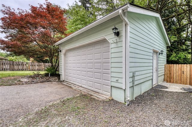 7924 Ohana Place NE, Bremerton, WA 98311