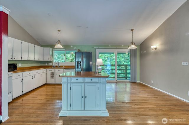 7924 Ohana Place NE, Bremerton, WA 98311