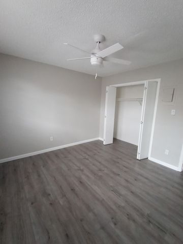 2211 N Elm Street 5, Denton, TX 76201