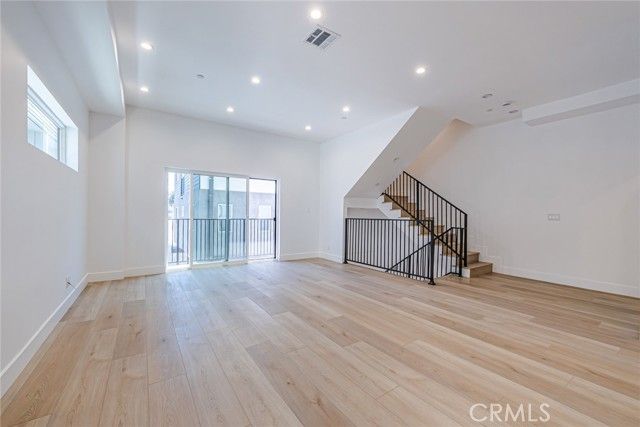 242 N DILLON, Silver Lake, CA 90026