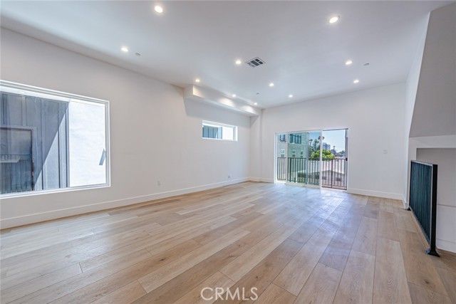 242 N DILLON, Silver Lake, CA 90026