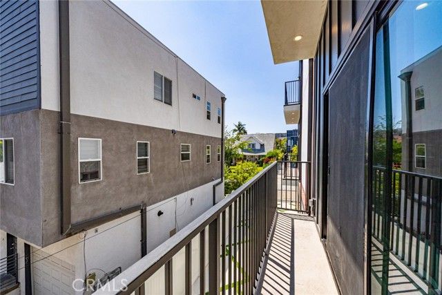 242 N DILLON, Silver Lake, CA 90026