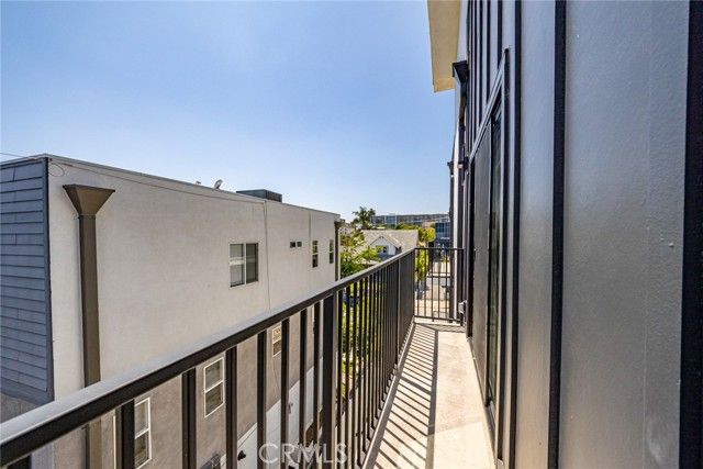 242 N DILLON, Silver Lake, CA 90026