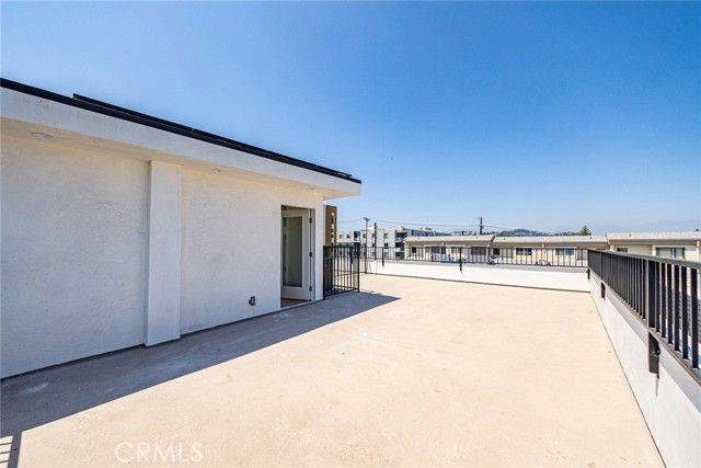 242 N DILLON, Silver Lake, CA 90026