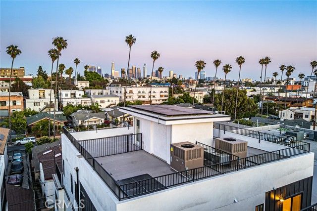 242 N DILLON, Silver Lake, CA 90026