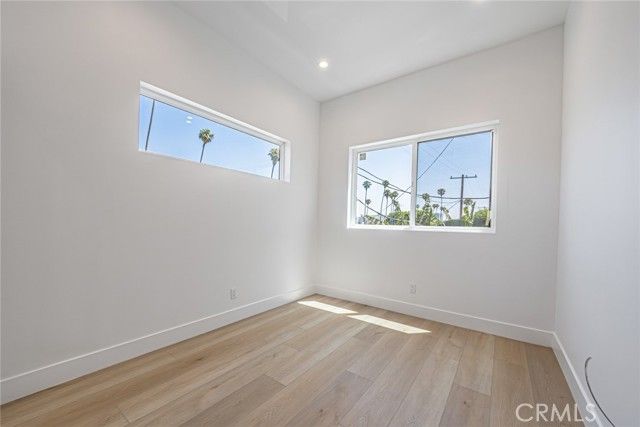 242 N DILLON, Silver Lake, CA 90026