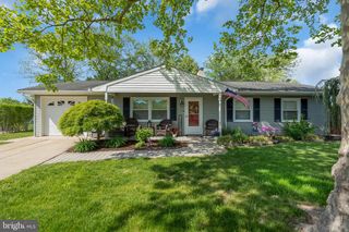 15 TULSA DR NO, Barnegat, NJ 08005