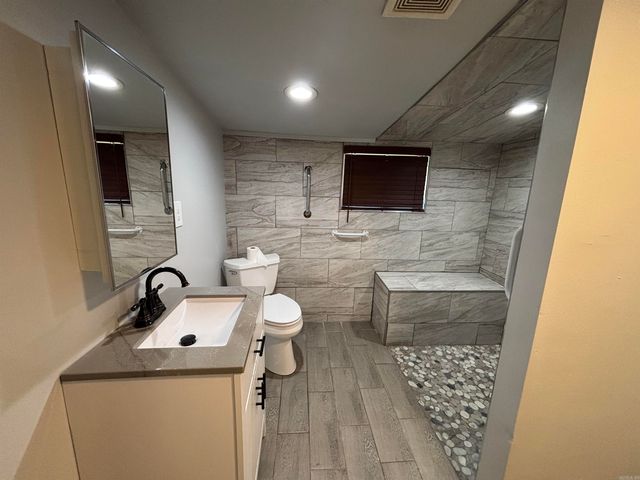 808 W Hazel Street, Benton, AR 72015