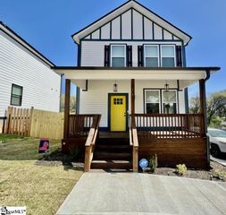 14 Blackwood Street, Greenville, SC 29611