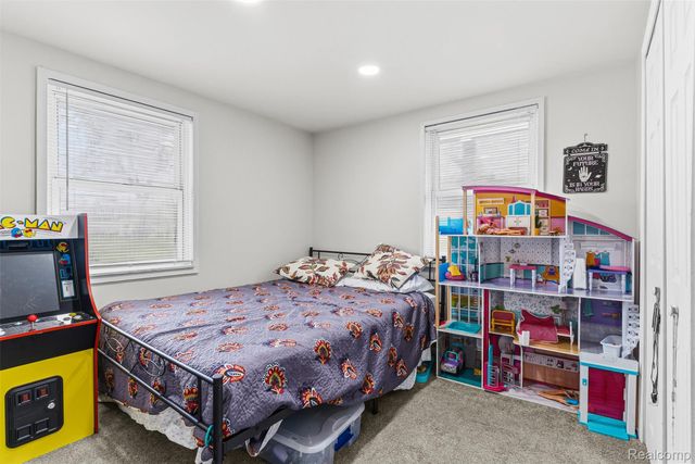 3102 Coin Street, Burton, MI 48519