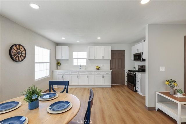 705 S 2nd Avenue, Barstow, CA 92311