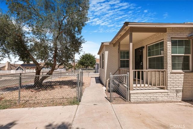 705 S 2nd Avenue, Barstow, CA 92311