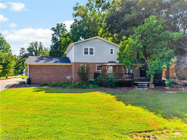 3936 Creekview Drive, Trinity, NC 27370