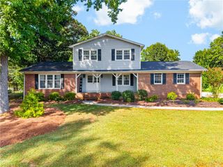 3936 Creekview Drive, Trinity, NC 27370