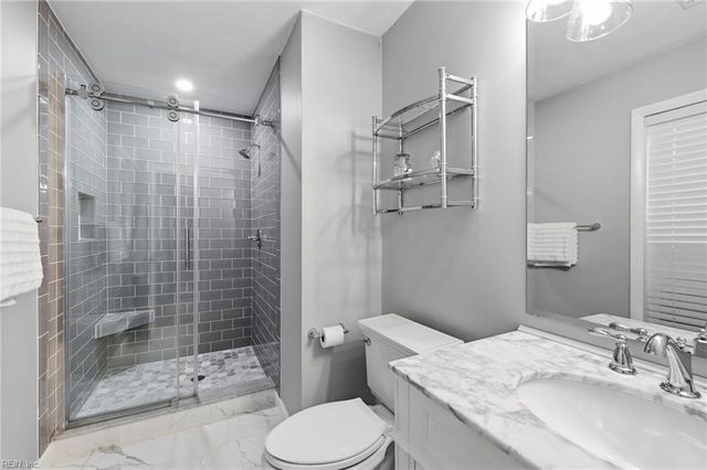 1264 Parkside PL, Virginia Beach, VA 23454