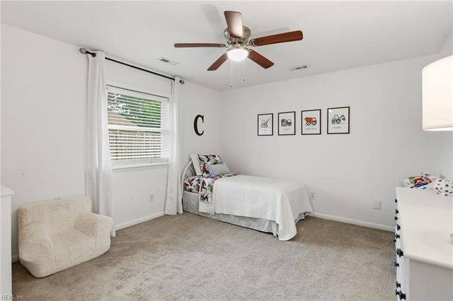1264 Parkside PL, Virginia Beach, VA 23454