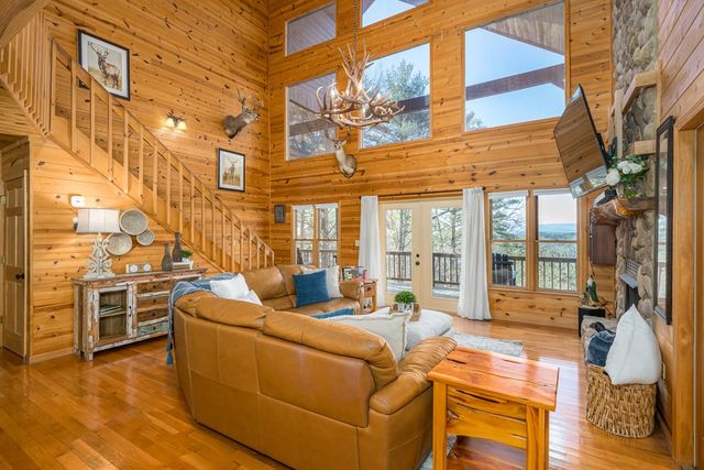 363 Crestview Drive, Morganton, GA 30560