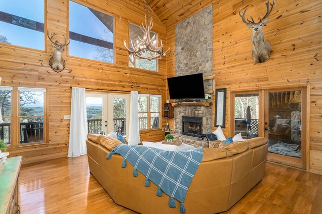 363 Crestview Drive, Morganton, GA 30560